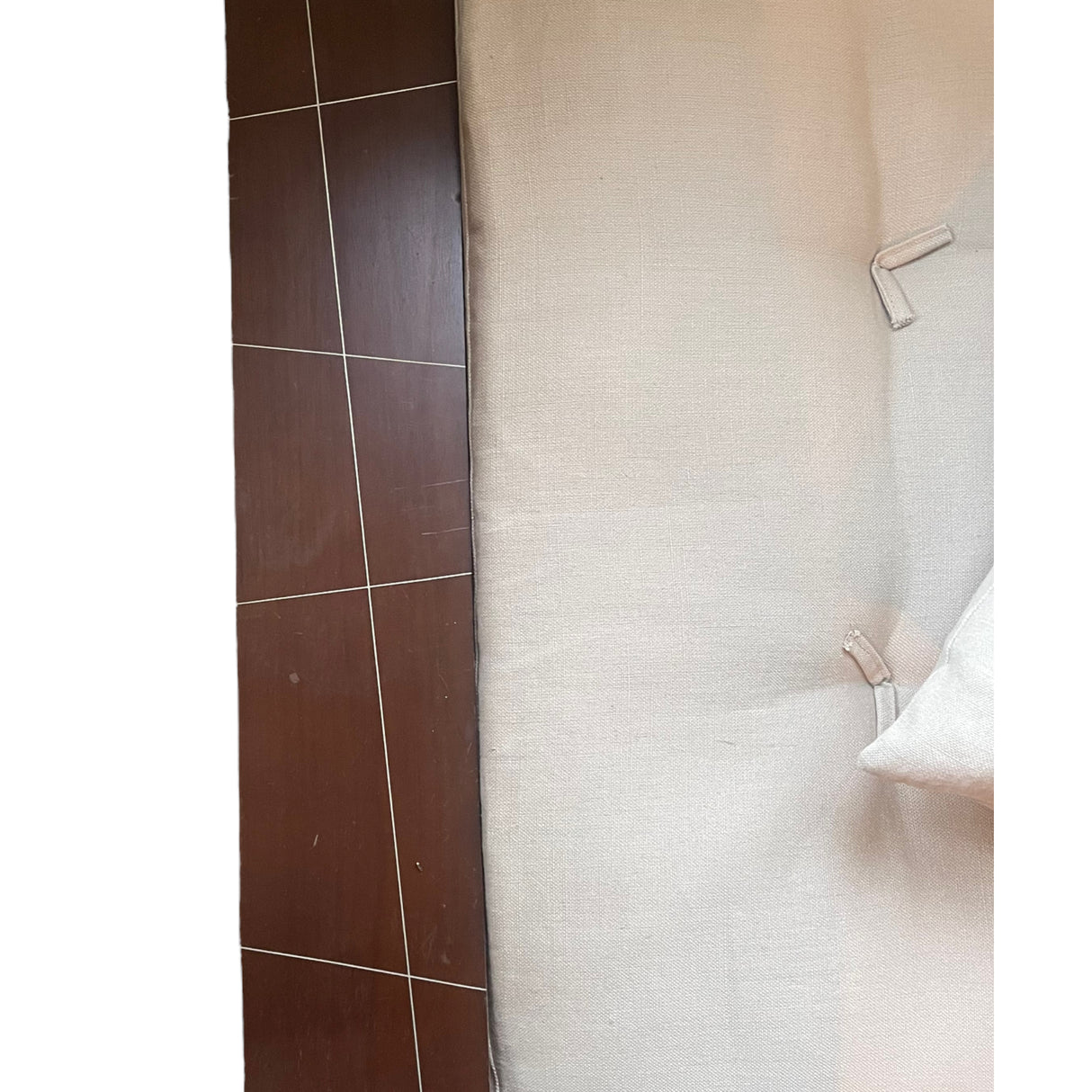 a Second chance - Sofa With three pillows Nada Debs - Delivery all Over Lebanon