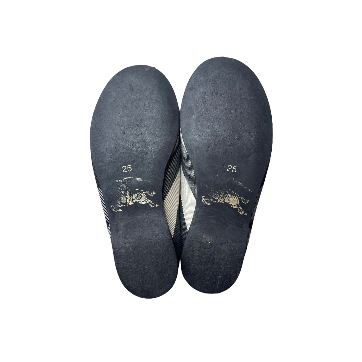 A Second chance - Burberry 25 Shoes - Delivery All Over Lebanon