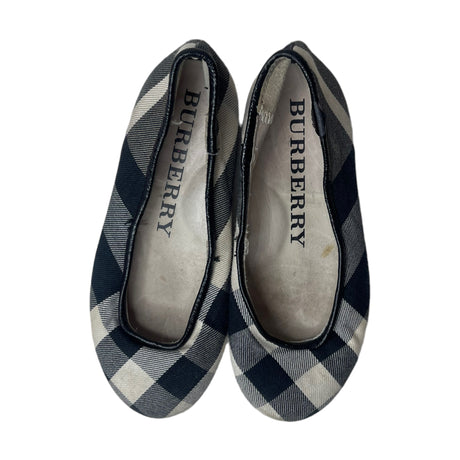 A Second chance - Burberry 25 Shoes  - Delivery All Over Lebanon